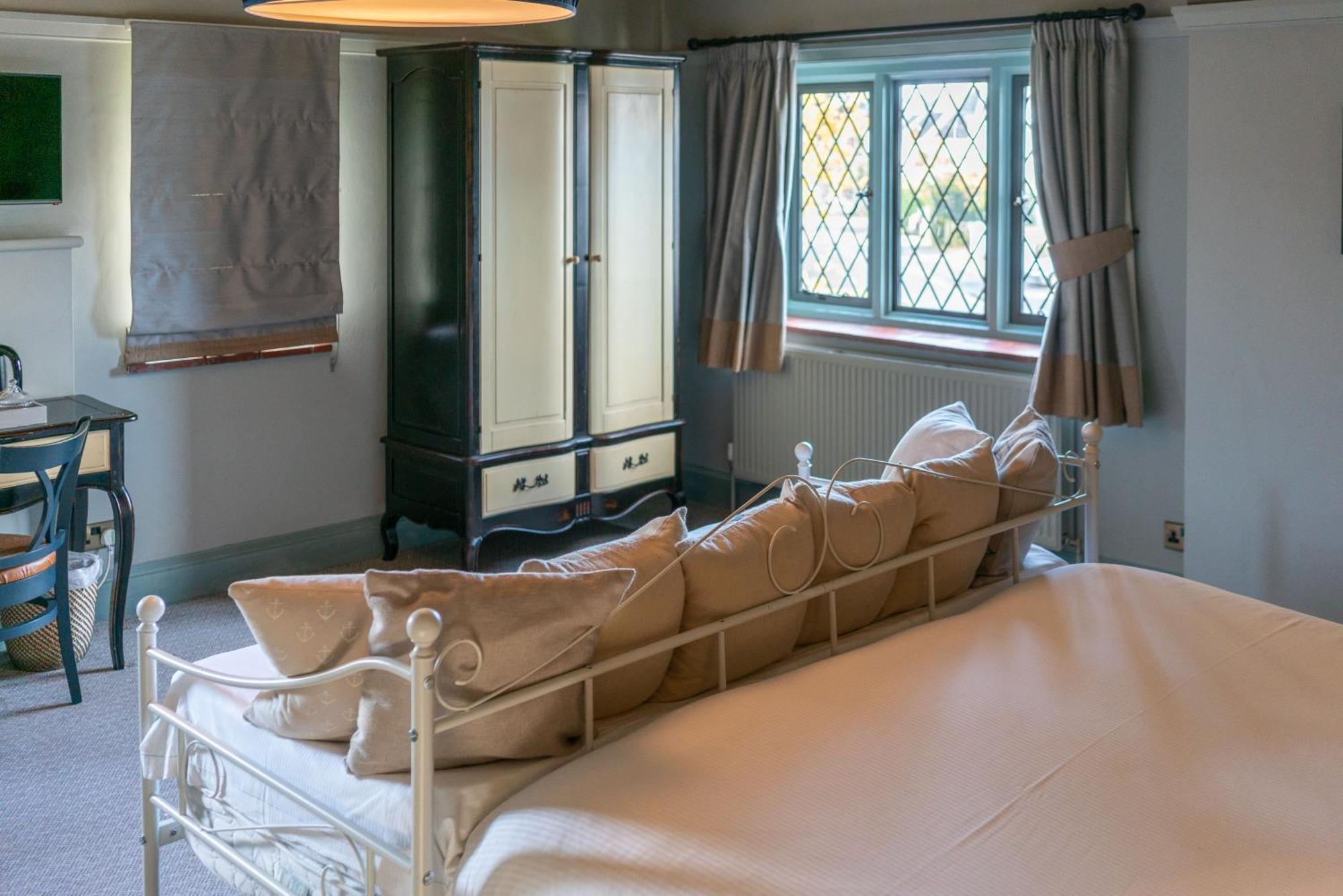 The Mayflower Lymington Ngoại thất bức ảnh